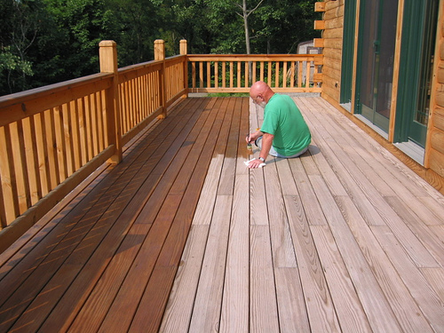 apply-deck-stain