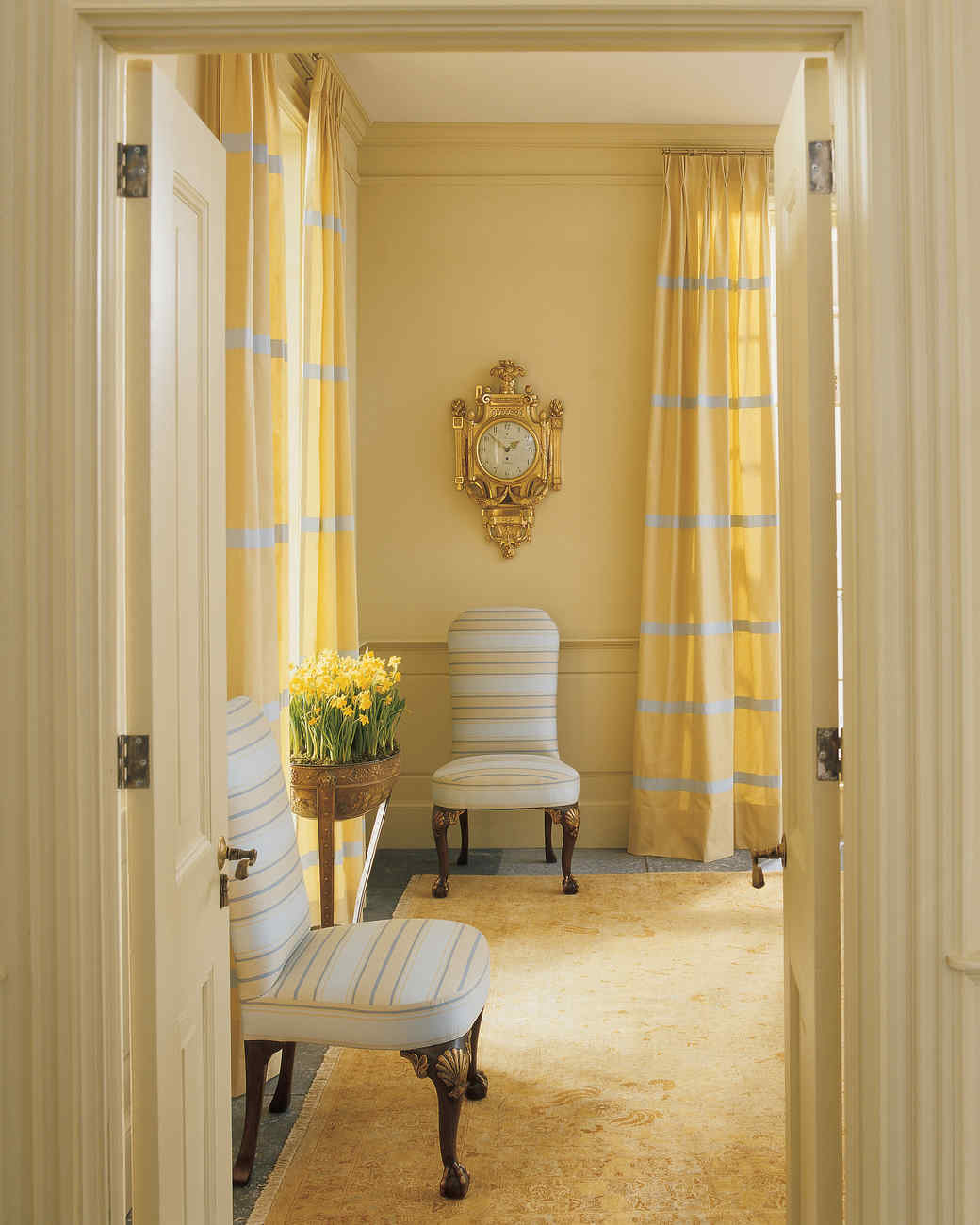 light warm yellow1