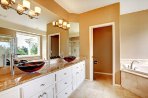 Display the home with white furnished with beautiful lamps